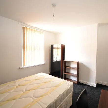 Image 4 - Back Meadow View, Leeds, LS6 1JQ, United Kingdom - Townhouse for rent