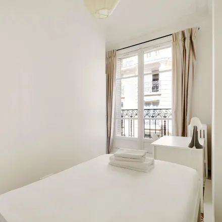 Rent this 2 bed apartment on 14 Rue du Lunain in 75014 Paris, France