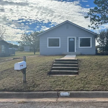Buy this 3 bed house on 1200 Pease Street in Sweetwater, TX 79556
