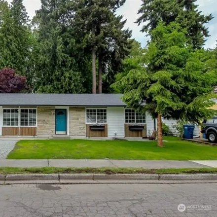 Rent this 3 bed house on 1009 28th Street Southeast in Auburn, WA 98002