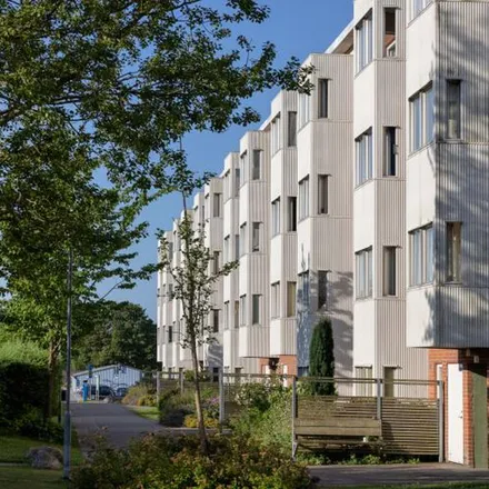 Rent this 3 bed apartment on Rimfrostgatan 117 in 401 21 Gothenburg, Sweden