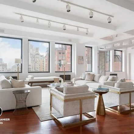 Image 3 - 12 East 12th Street, New York, NY 10003, USA - Townhouse for sale