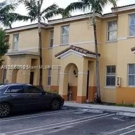 Rent this 3 bed condo on 401 West 49th Street in Palm Springs, Hialeah