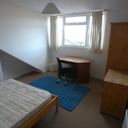 Image 2 - 87 St Davids Hill, Exeter, EX4 4DY, United Kingdom - Apartment for rent