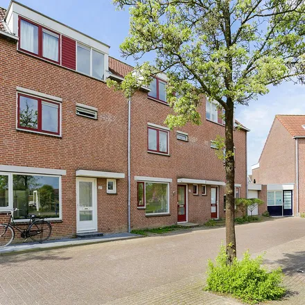 Rent this 3 bed apartment on Kuinder 3 in 1273 MT Huizen, Netherlands