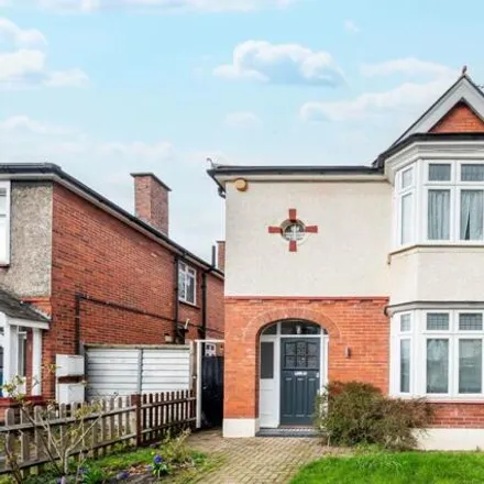 Rent this 3 bed duplex on Catford Synagogue in Crantock Road, Bellingham