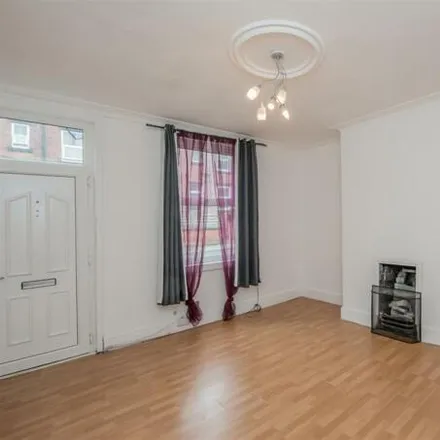 Image 2 - Mitford Place, Leeds, LS12 1NH, United Kingdom - Townhouse for sale