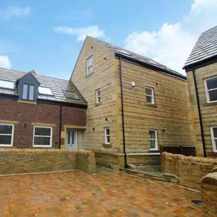 Rent this 5 bed house on Weavers Moorings in Walsden, OL14 6RT