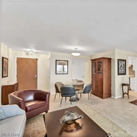 Image 6 - Winton Place Condominiums, Gold Coast Lane, Lakewood, OH 44107, USA - Condo for sale