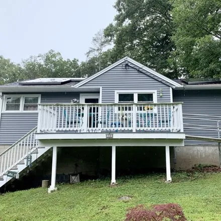 Buy this 2 bed house on 50 Post Rd in Danbury, Connecticut