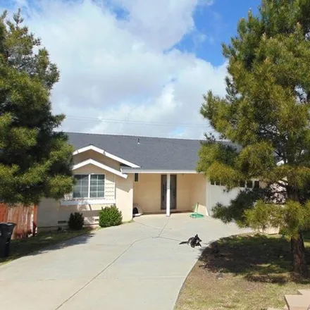 Buy this 3 bed house on 19943 Luana Drive in Golden Hills, Kern County