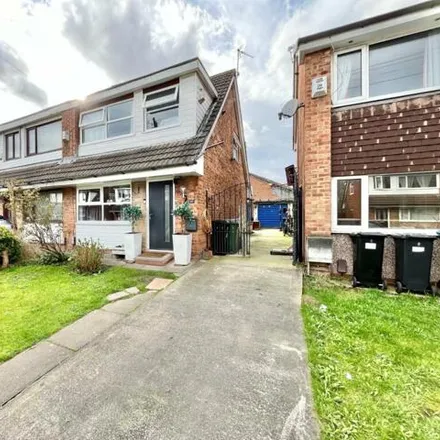 Buy this 3 bed duplex on Olwen Crescent in Stockport, SK5 6XG