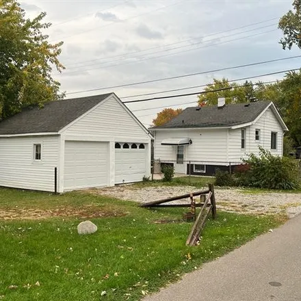 Image 3 - 896 Rambow Drive, Patterson Gardens, Monroe Township, MI 48161, USA - House for sale