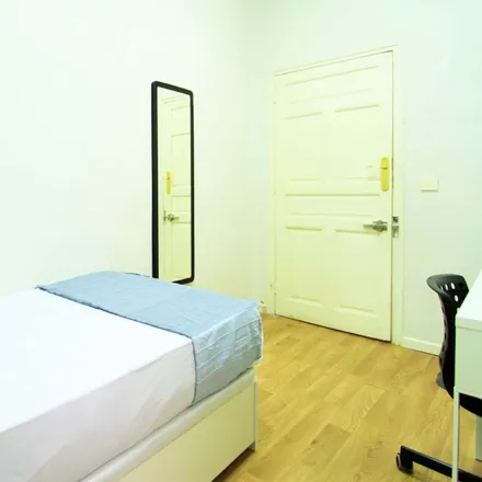 Rent this 1 bed room on Calle de Goya in 28001 Madrid, Spain