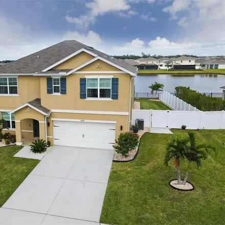Buy this 5 bed house on 898 Golf Drive in Venice, FL 34285