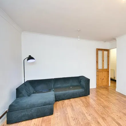 Image 4 - Thornhill Gardens, London, IG11 9TX, United Kingdom - Apartment for rent