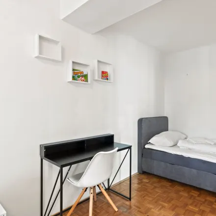 Rent this 4 bed apartment on Belvederegasse 9 in 1040 Vienna, Austria