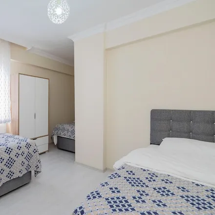 Rent this 2 bed apartment on Bursa