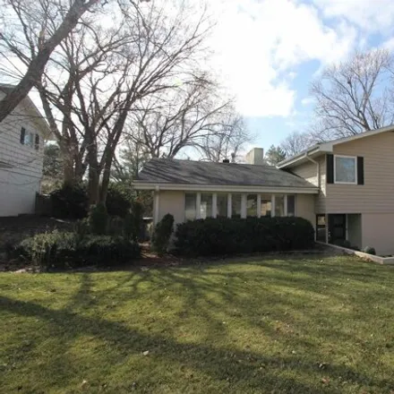 Buy this 4 bed house on 2719 Calvert Street in Lincoln, NE 68502