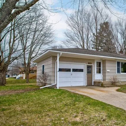 Buy this 3 bed house on 927 South Albee Street in Grand Haven, MI 49417