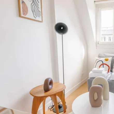 Rent this studio apartment on 19 Rue Théodore de Banville in 75017 Paris, France