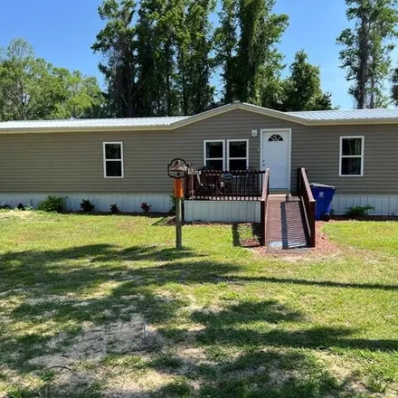 Buy this studio apartment on 10654 Southeast 201st Street in Levy County, FL 34449