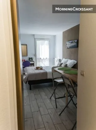Image 4 - Aix-en-Provence, PAC, FR - Room for rent