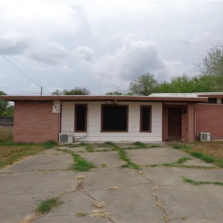 Buy this 5 bed house on 416 West Avenue A in Kingsville, TX 78363