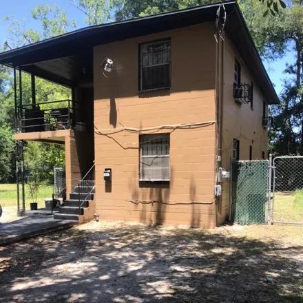 Buy this studio duplex on 21st Street West in Jacksonville, FL 32229