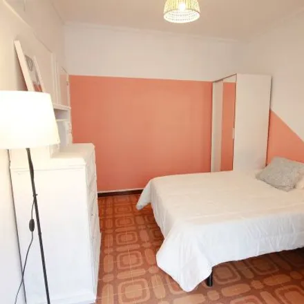 Rent this 3 bed room on Carrer de Sicília in 212, 08013 Barcelona