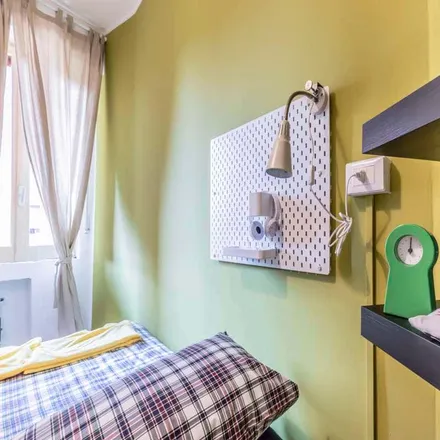 Rent this 3 bed room on Largo Cavalieri di Malta in 12, 20146 Milan MI