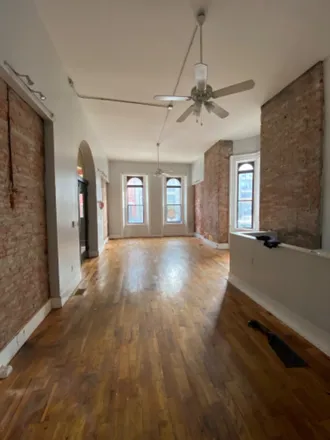 Rent this 3 bed apartment on 1517 W Girard Ave