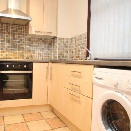 Rent this 3 bed apartment on Chapelle Crescent in Tillicoultry FK13 6NJ, United Kingdom