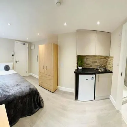 Image 1 - Chaplin Road, Dudden Hill, London, NW2 5PS, United Kingdom - Apartment for rent