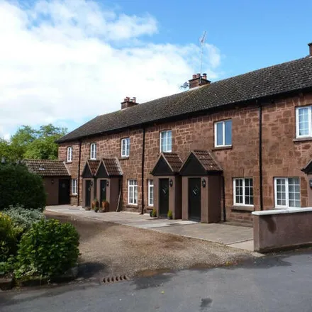 Rent this 2 bed townhouse on Exeter Road in Kennford, EX6 7TQ