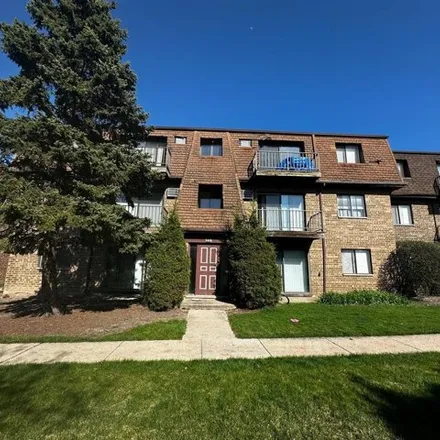 Rent this 1 bed condo on Salem Walk North in Northfield Woods, Glenview