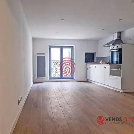 Rent this 2 bed apartment on Allianz in Allée Paul Riquet, 34500 Béziers