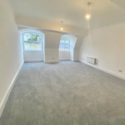 Image 2 - South Hill Road, Torquay, TQ1 1DS, United Kingdom - Apartment for rent