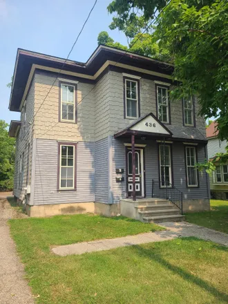 Rent this 2 bed duplex on Bill's Lock Shop in West Walnut Street, Kalamazoo