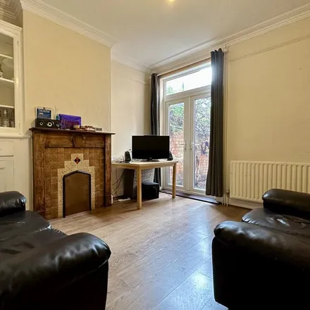 Rent this 4 bed house on Wilberforce Road in Leicester, LE3 0DH