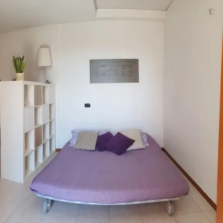 Image 1 - Via Palanzone, 20162 Milan MI, Italy - Apartment for rent