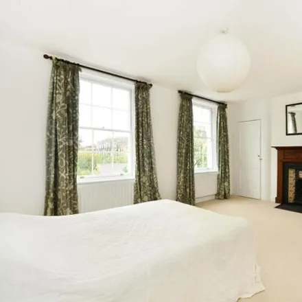 Image 3 - 8 Water Tower Place, Angel, London, N1 0YW, United Kingdom - Townhouse for rent