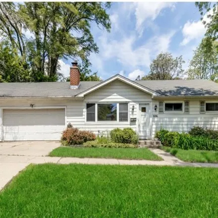 Buy this 3 bed house on 606 Longfellow Ave in Deerfield, Illinois