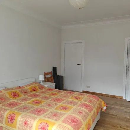 Rent this 2 bed apartment on Chaussée de Charleroi - Charleroise Steenweg 190 in 1060 Saint-Gilles - Sint-Gillis, Belgium