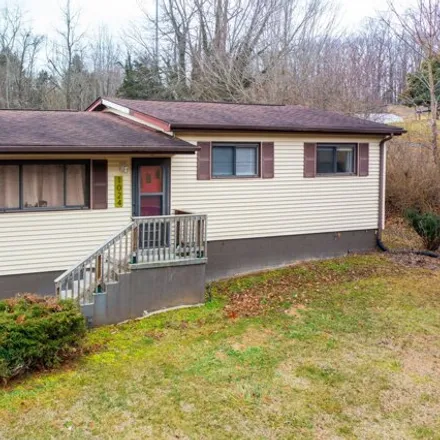 Buy this 3 bed house on 1063 North Paperville Road in Bristol, TN 37620