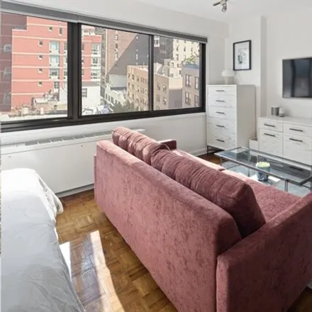 Image 3 - 201 West 21st Street, New York, NY 10011, USA - Apartment for sale