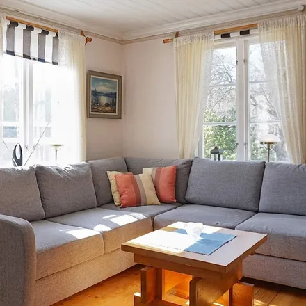 Rent this 1 bed house on 452 92 Strömstads kommun