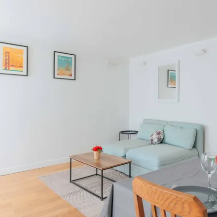 Image 3 - 25 Rue Véron, 75018 Paris, France - Apartment for rent