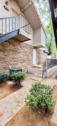 Image 1 - 6024 Stoneybrook Drive, Fort Worth, TX 76112, USA - Condo for sale