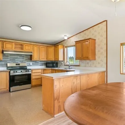 Image 8 - 3323 E Smith Rd, Bellingham, Washington, 98226 - Apartment for sale